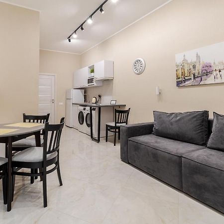 Luxury Flat In Downtown 2 Apartamento Lviv Exterior foto