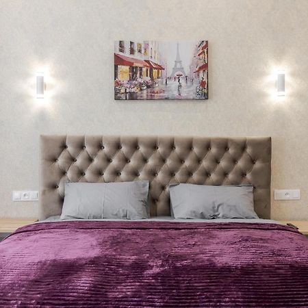 Luxury Flat In Downtown 2 Apartamento Lviv Exterior foto